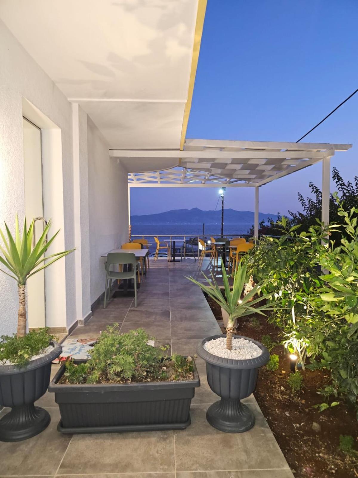 Ardit Seaside Rooms Saranda Extérieur photo