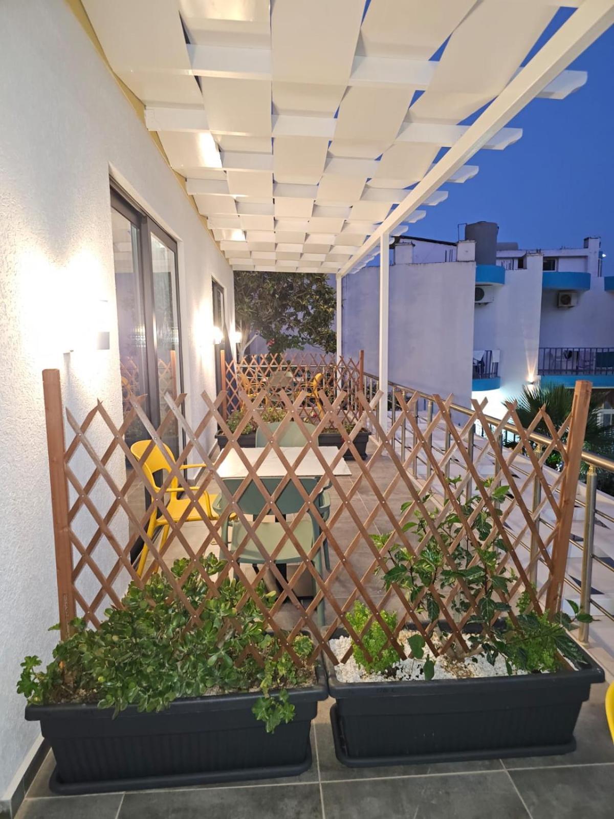 Ardit Seaside Rooms Saranda Extérieur photo