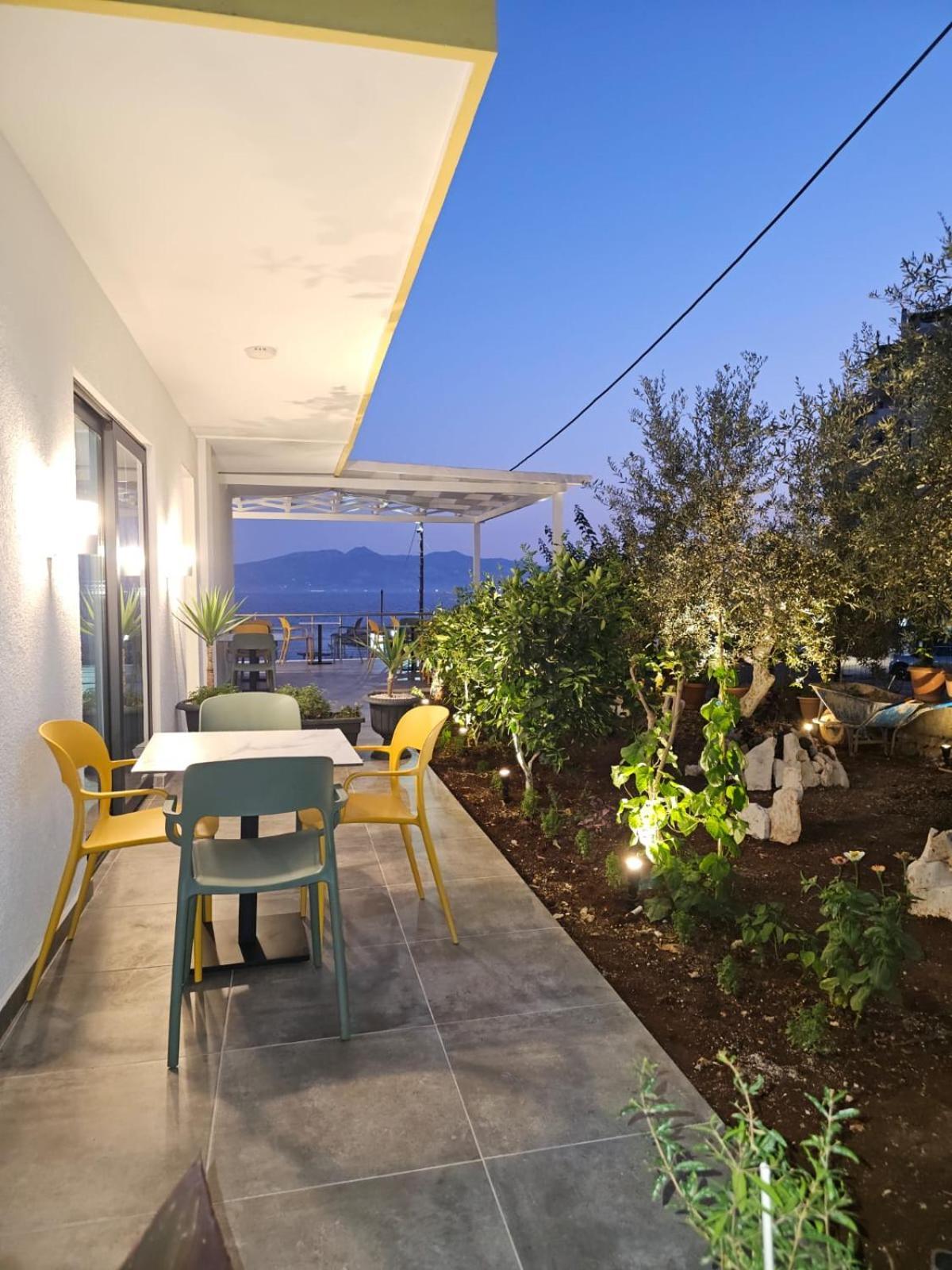 Ardit Seaside Rooms Saranda Extérieur photo